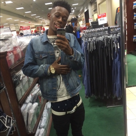 Meet your Posher, Montrell - Picture 1 of 1